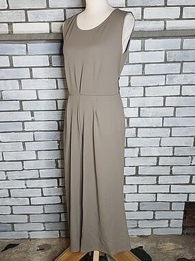 • NWOT Du Jour Cropped Wide Leg Liquid Knit Jumpsuit Romper Brown A366248